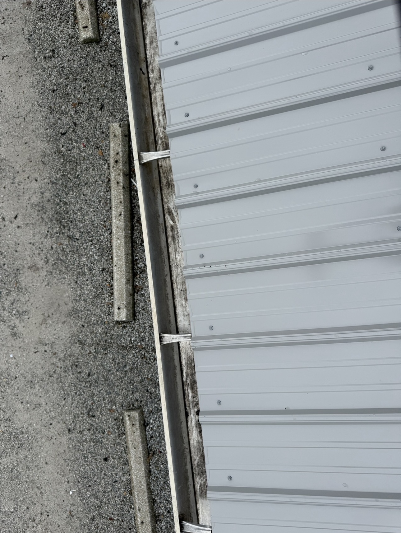 Clean gutters